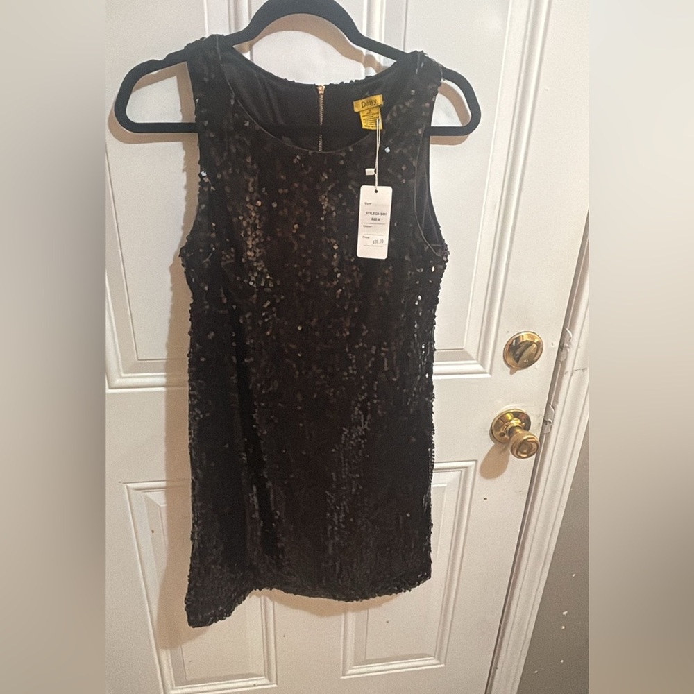 Daisy Elegant Black and Yellow Design